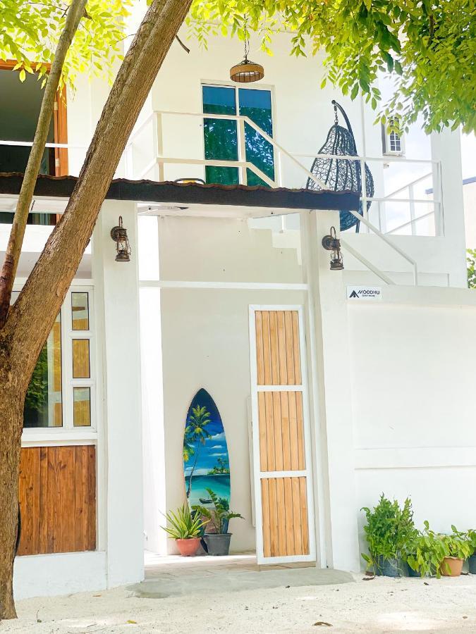 Moodhu Surf House Hotell Himmafushi Exteriör bild