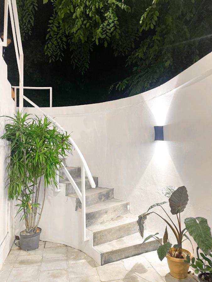 Moodhu Surf House Hotell Himmafushi Exteriör bild