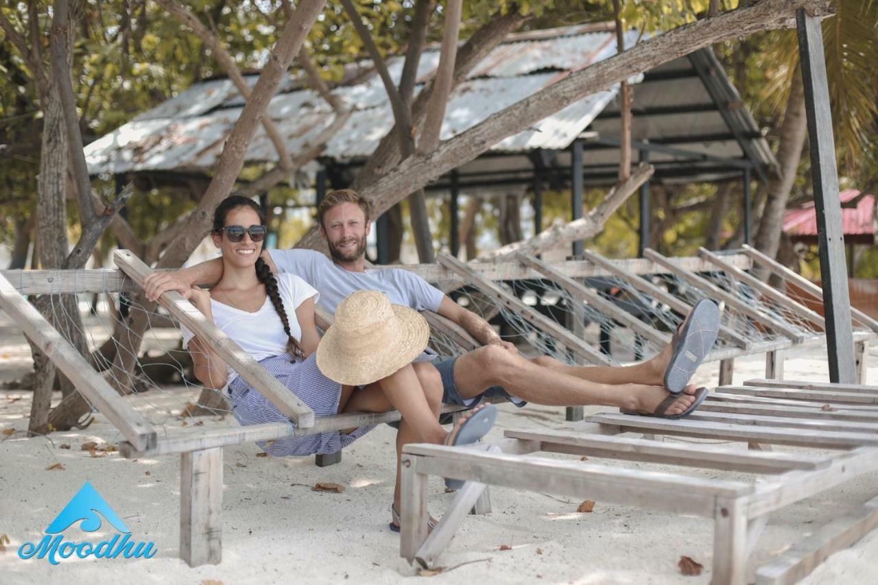Moodhu Surf House Hotell Himmafushi Exteriör bild