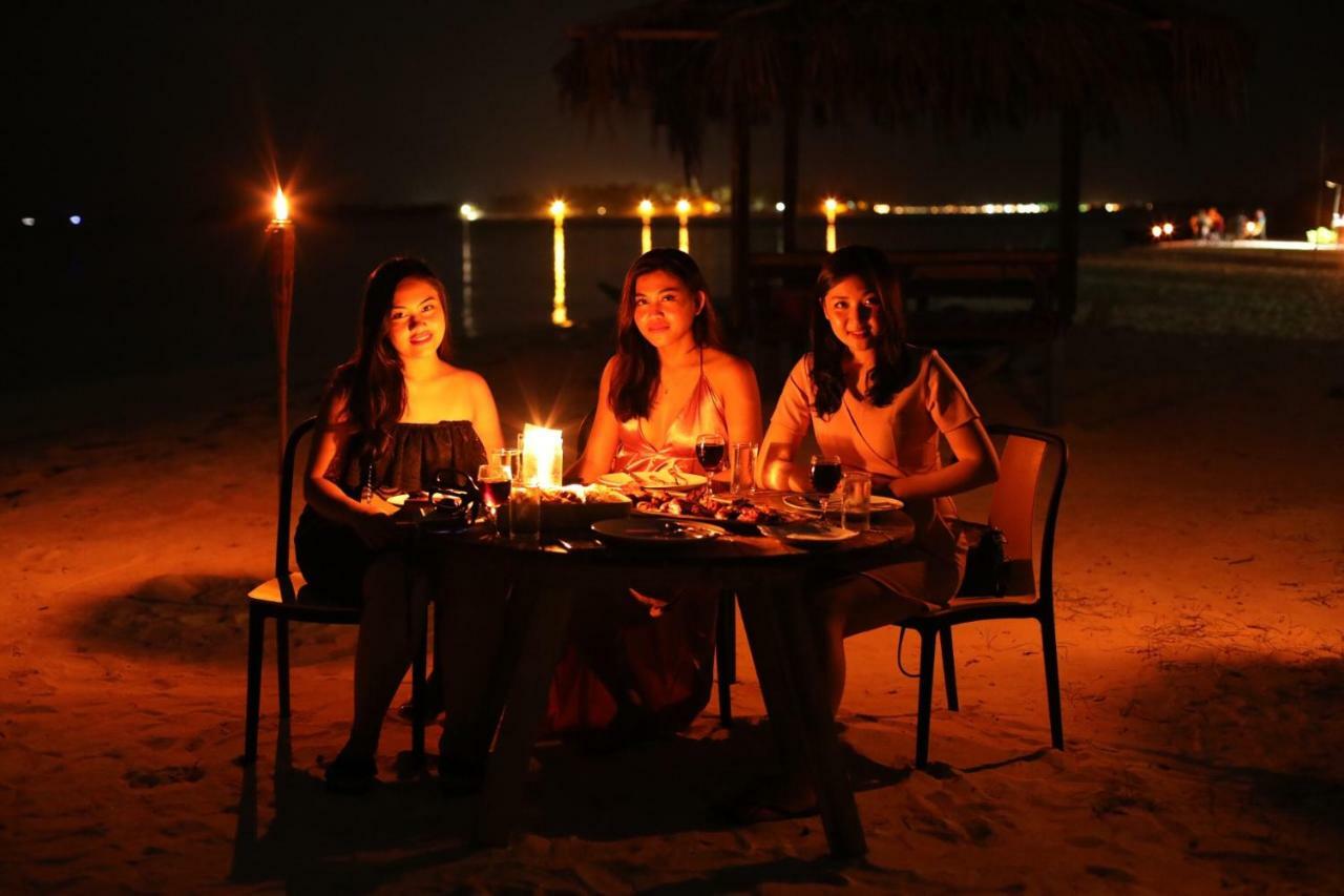 Moodhu Surf House Hotell Himmafushi Exteriör bild