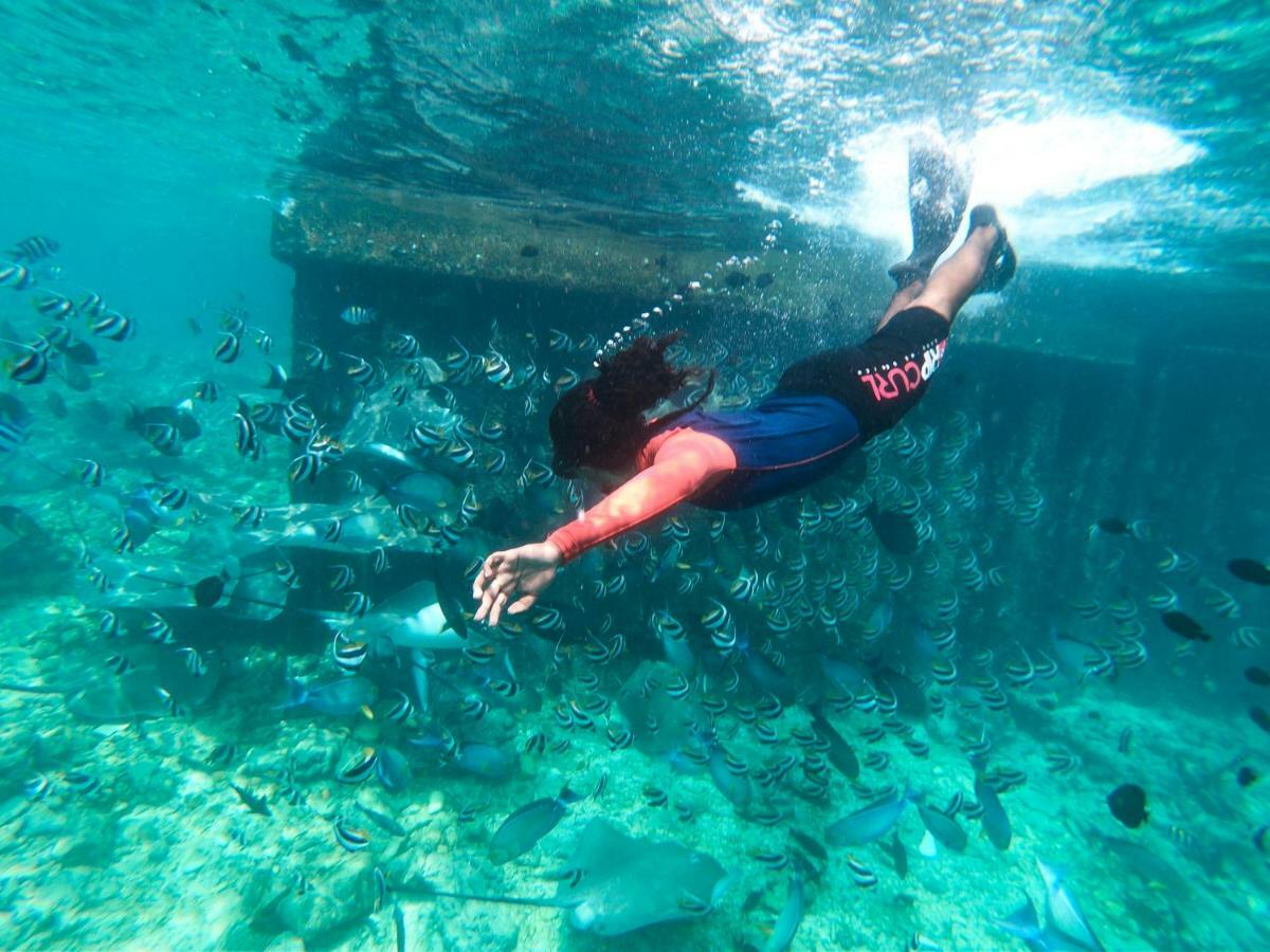 Moodhu Surf House Hotell Himmafushi Exteriör bild