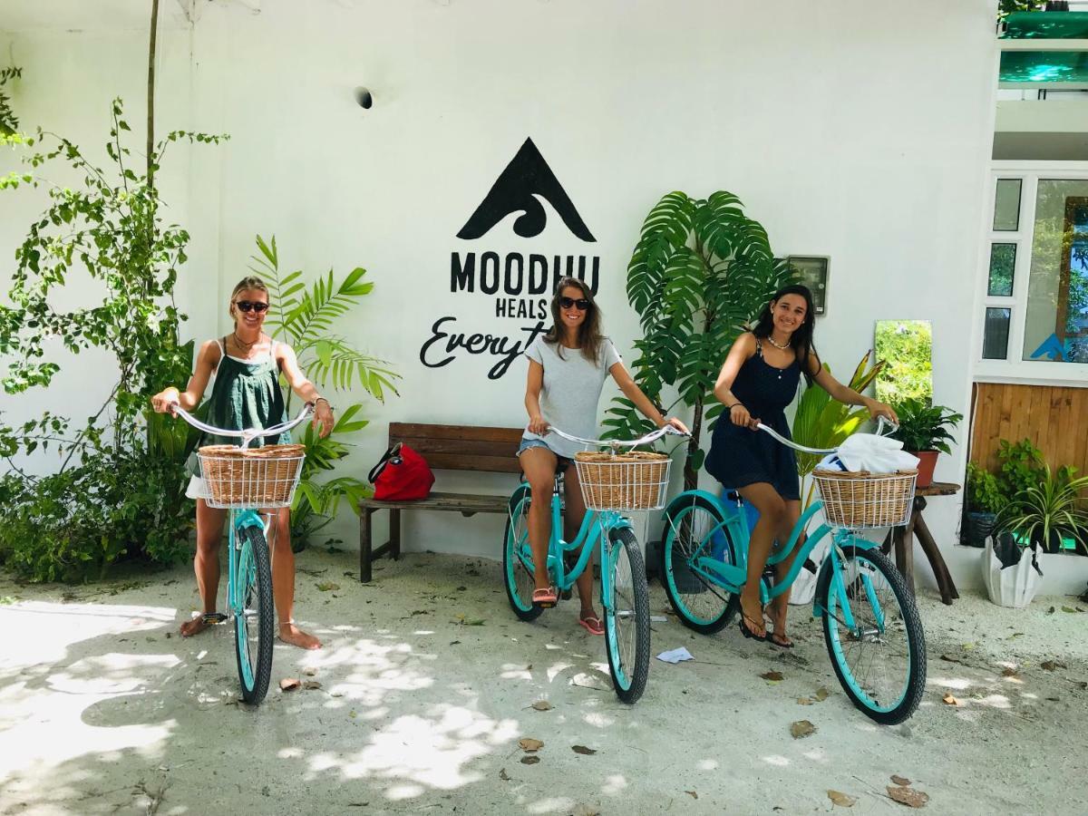 Moodhu Surf House Hotell Himmafushi Exteriör bild