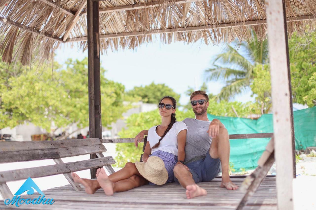 Moodhu Surf House Hotell Himmafushi Exteriör bild